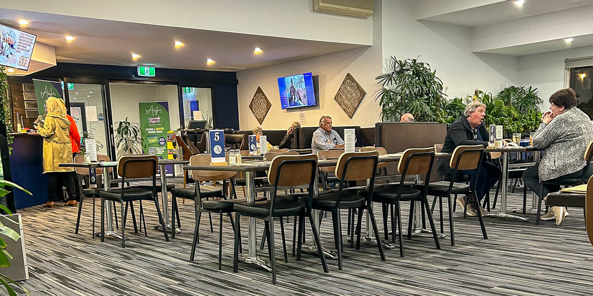 Anglers Inn Hotel Motel Photo