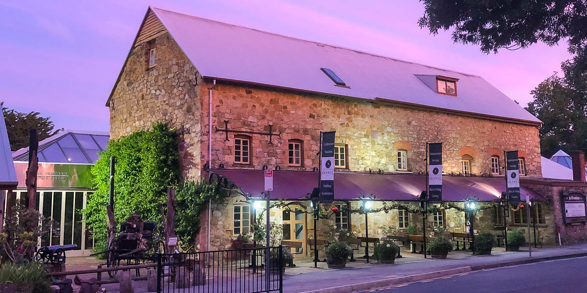 Hahndorf Old Mill Hotel Photo