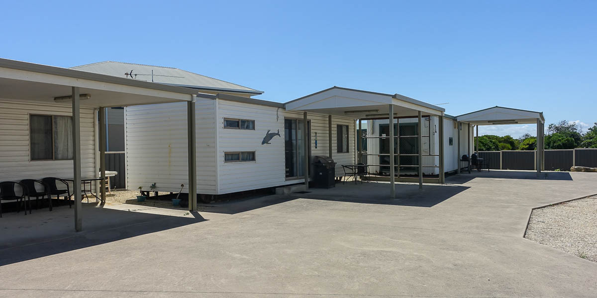 The Rocks Tavern and Cabins Photo