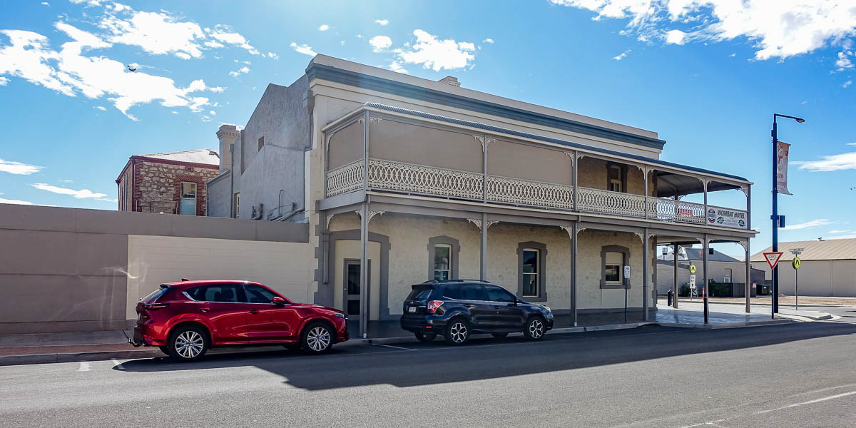 Wombat Hotel Photo