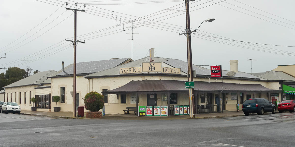 Yorke Hotel Photo