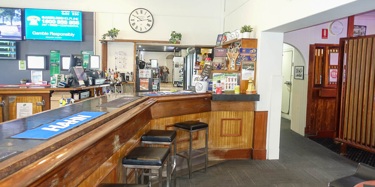 Yorke Hotel Photo